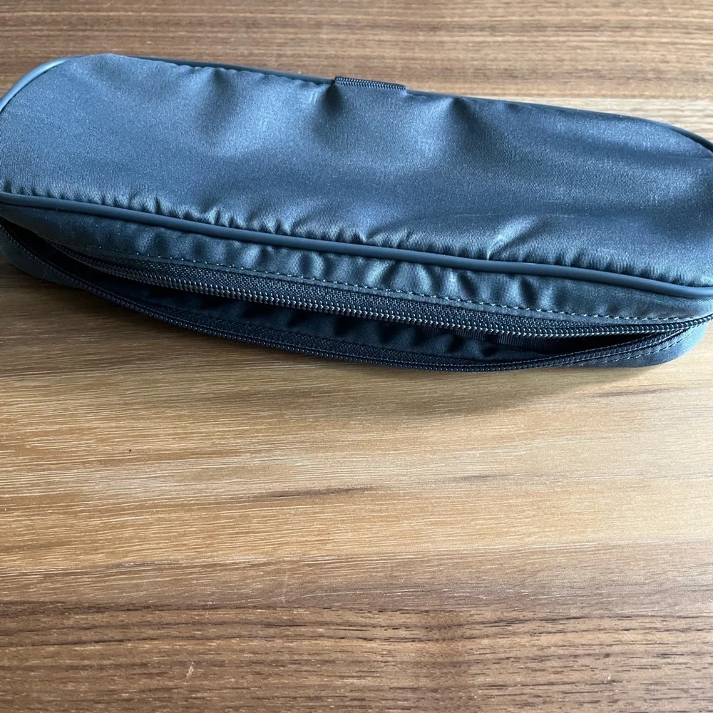TUMI Men's Grey Bag - travel size